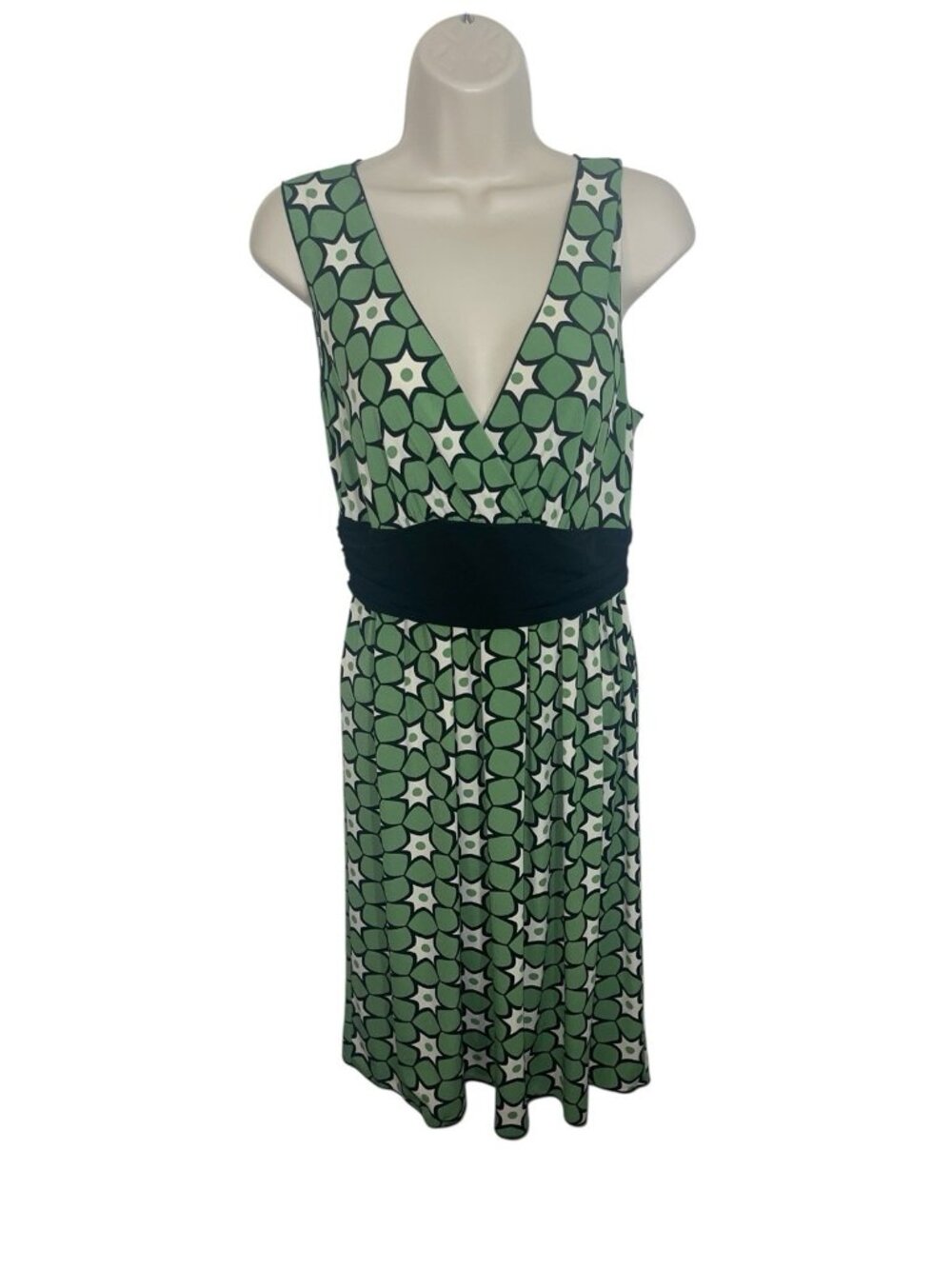 MAX STUDIO Women's Size Medium Green Retro Print Dress with Black Cinched Waist